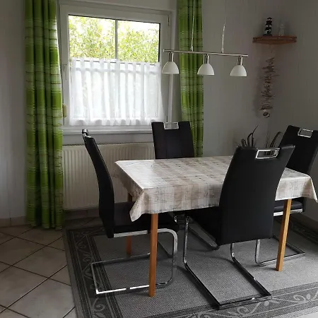 In Sonniger Lage In Appartement